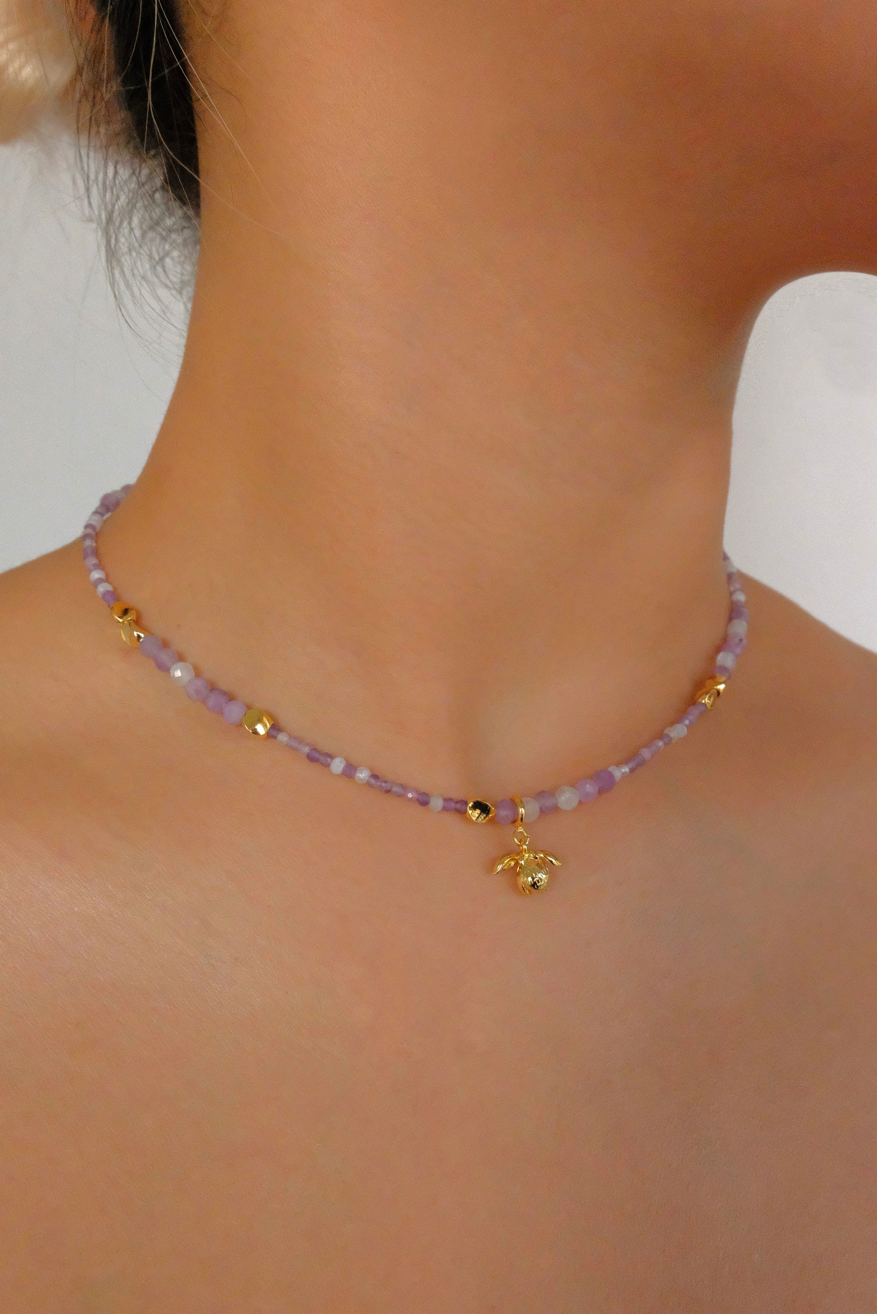 Natural stone collar chain