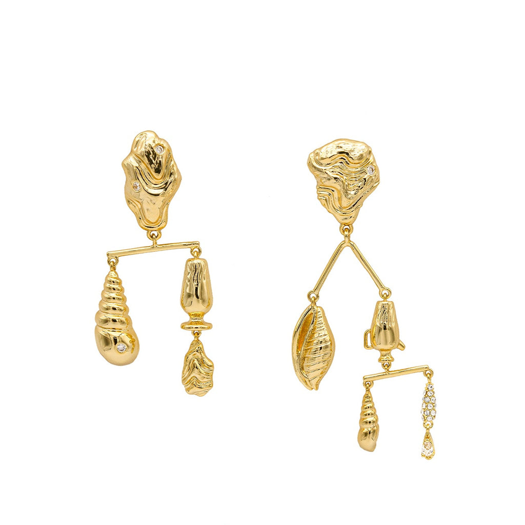 Seaside Expert Asymmetric Balance Earrings