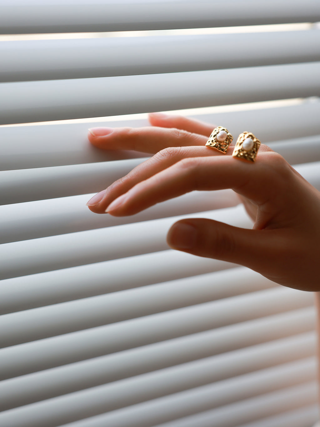 Baroque pearl rock small square stud earrings