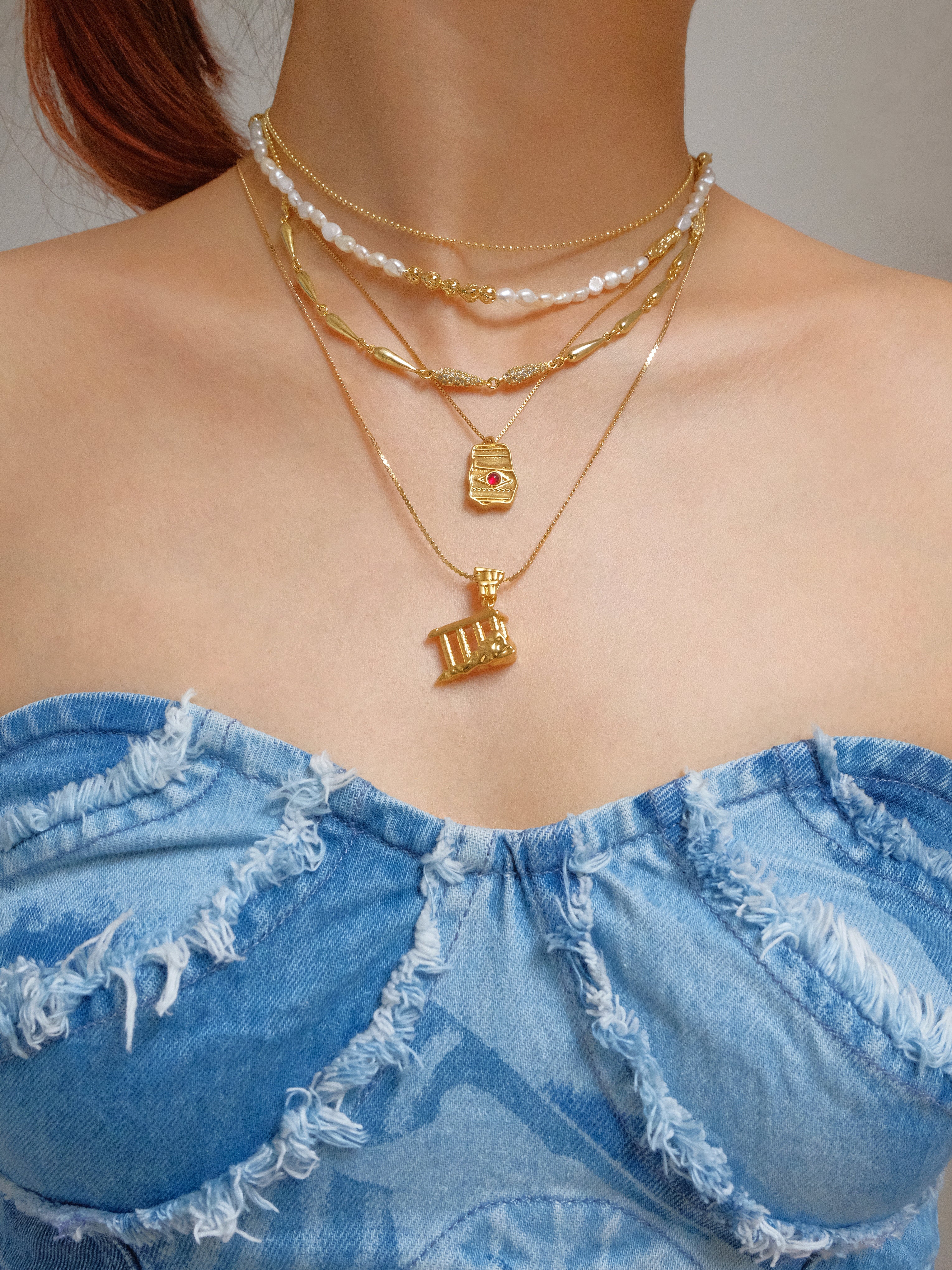 Baroque pearl necklace