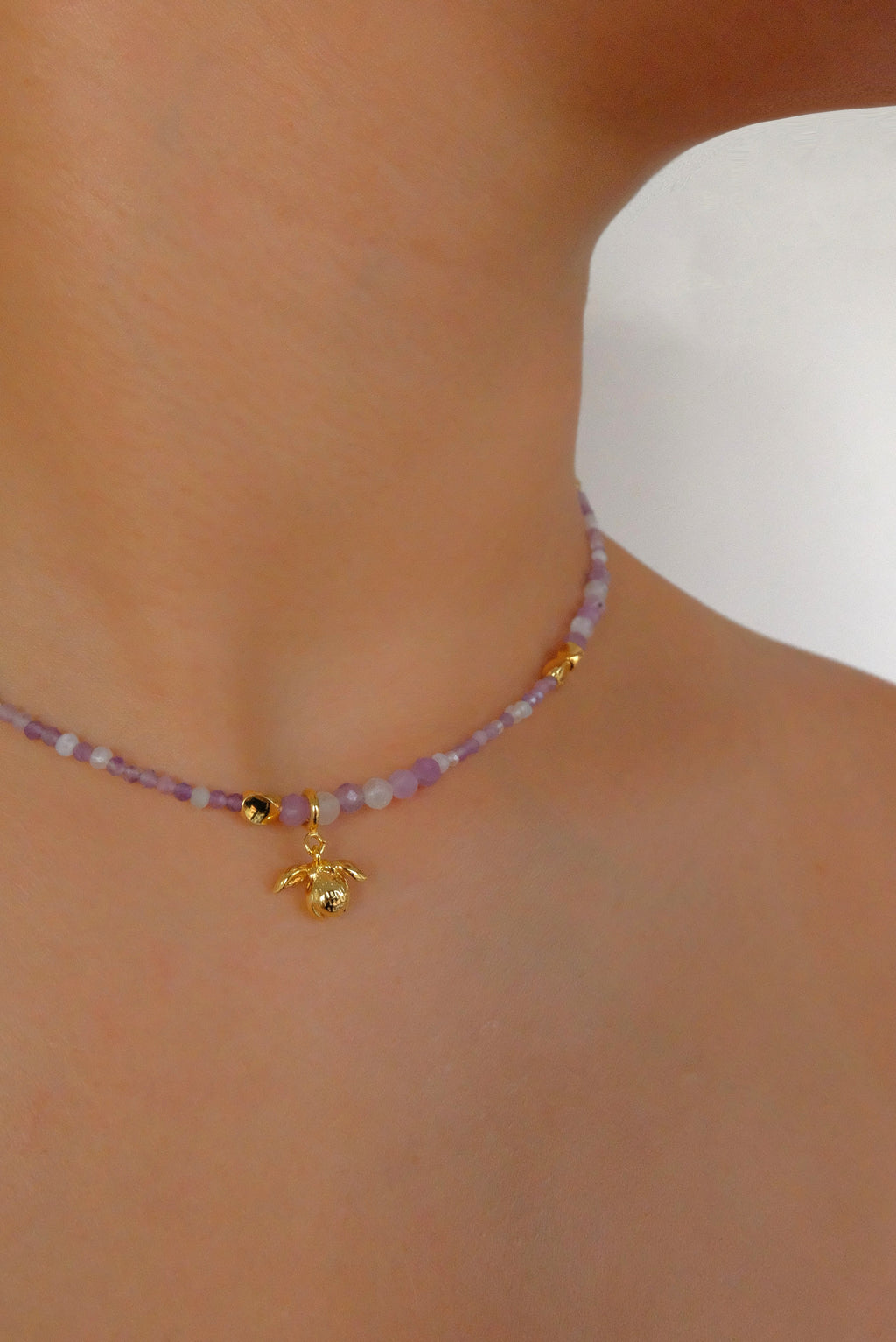 Natural stone collar chain