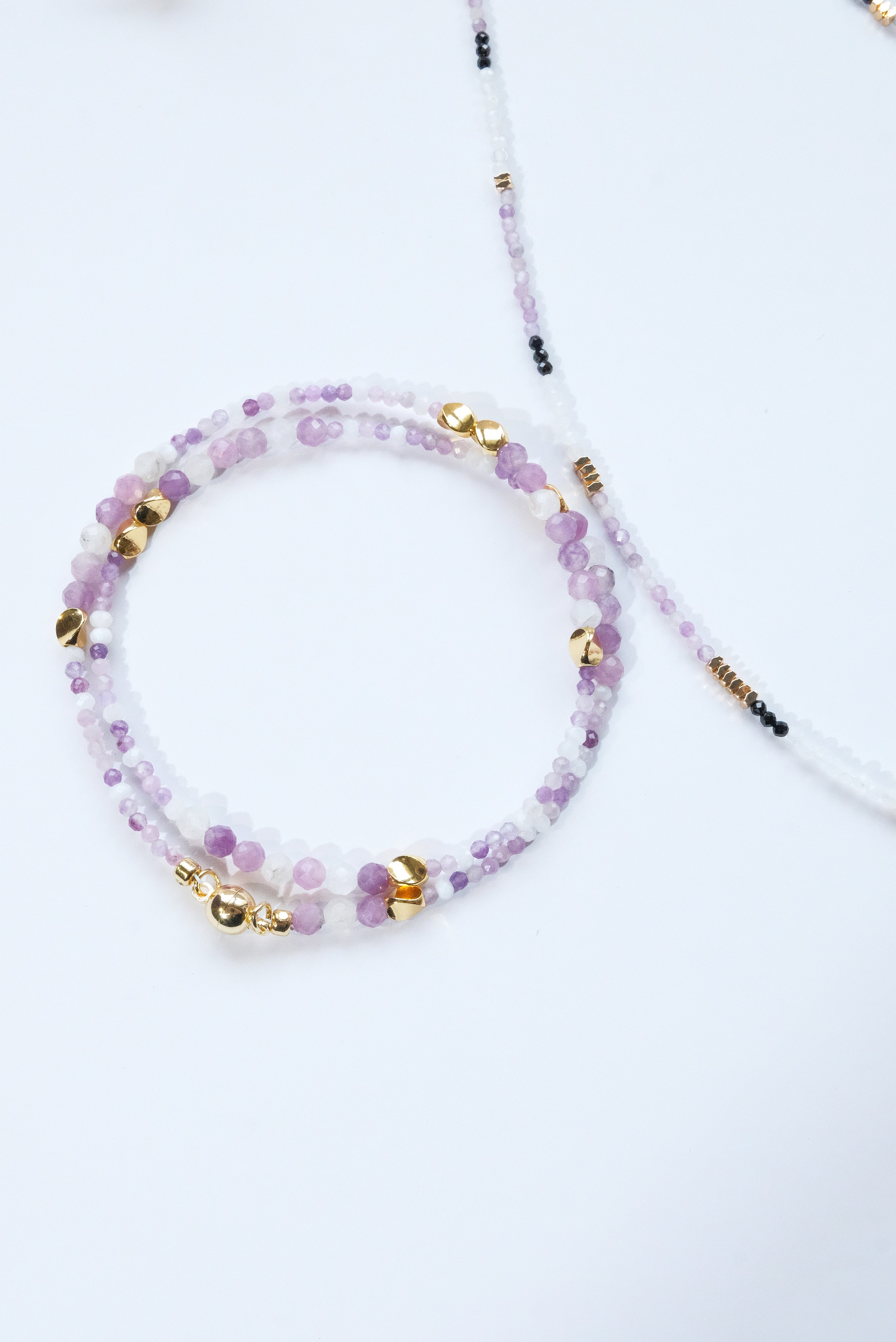 Natural stone collar chain