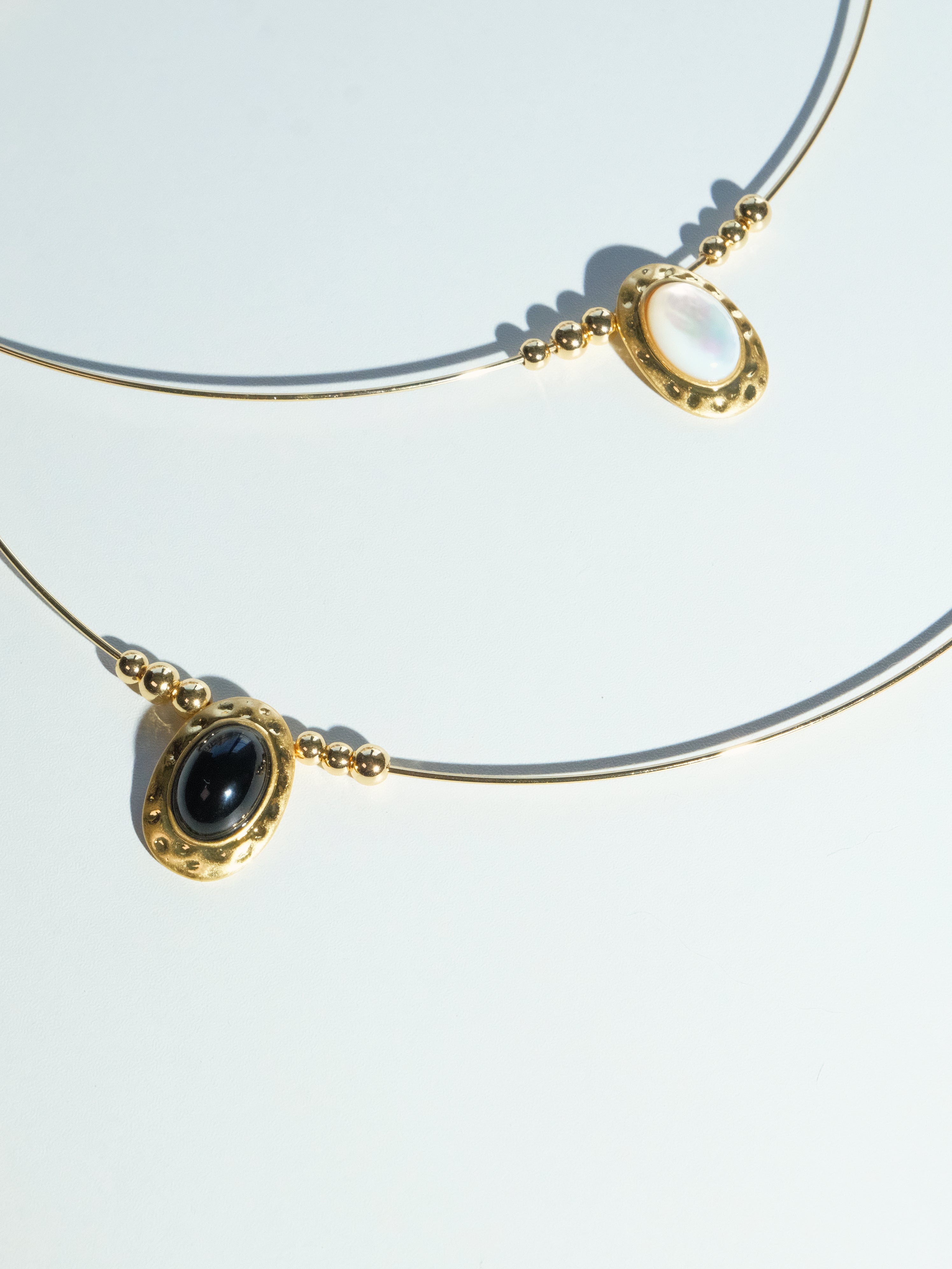 Handcrafted natural stone hammered stone pattern vintage necklace