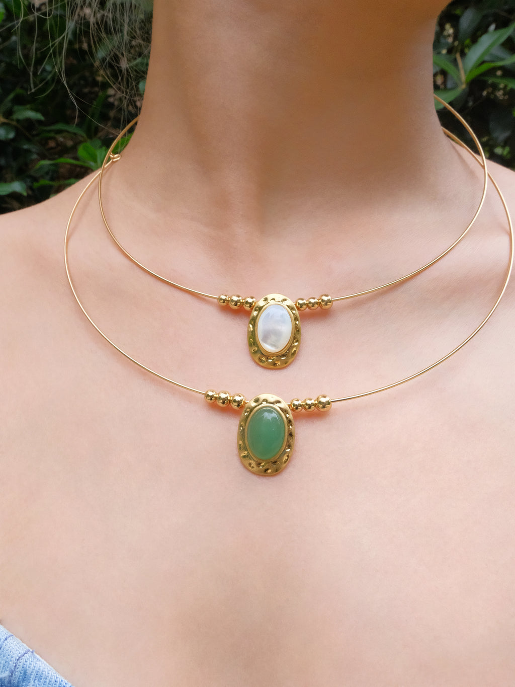 Handcrafted natural stone hammered stone pattern vintage necklace