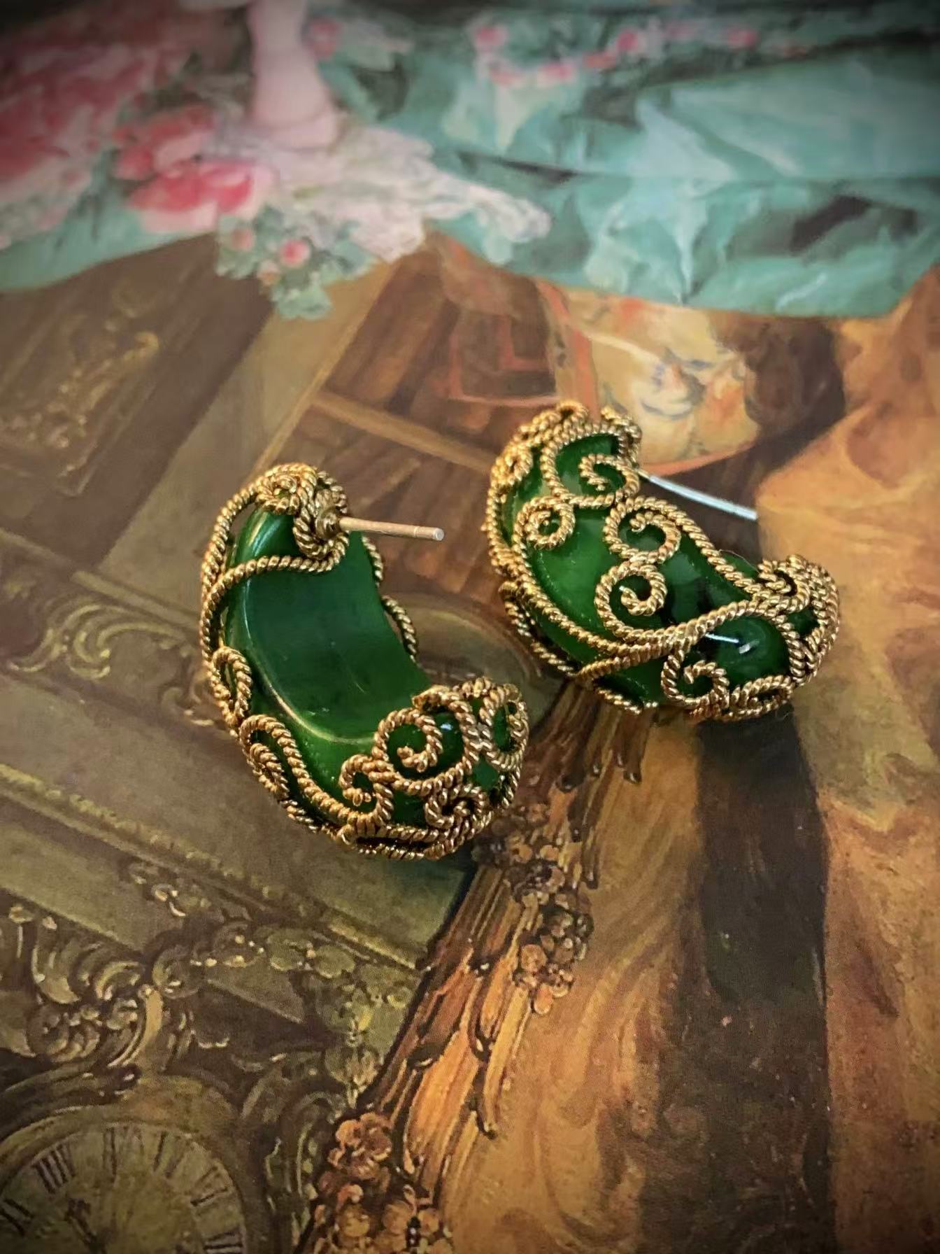 Emerald Gold Moon-Wrapped · Vintage Oriental Vine Whisper Earrings