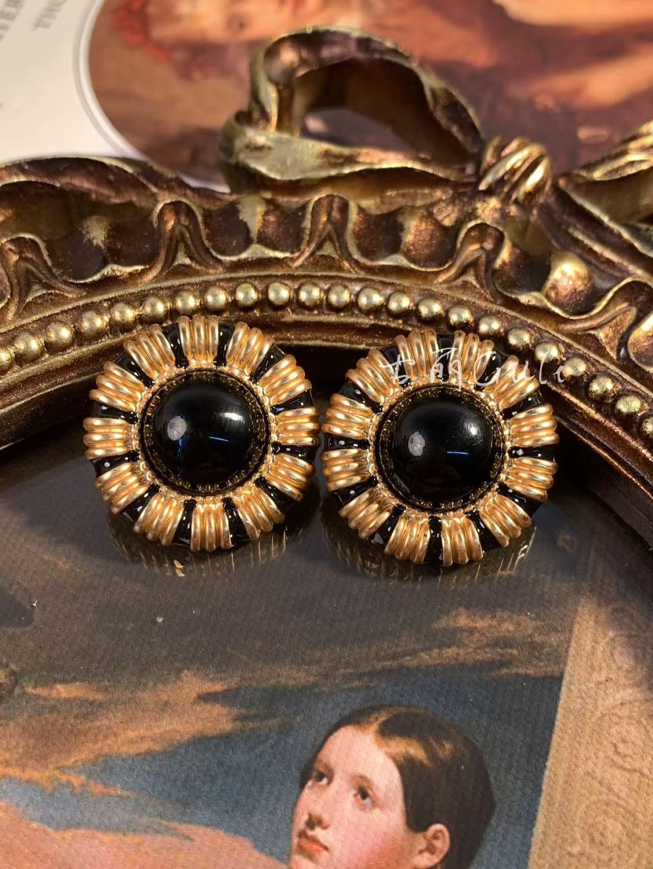 Black Gold Sun Wheel · Vintage Sunburst Earrings